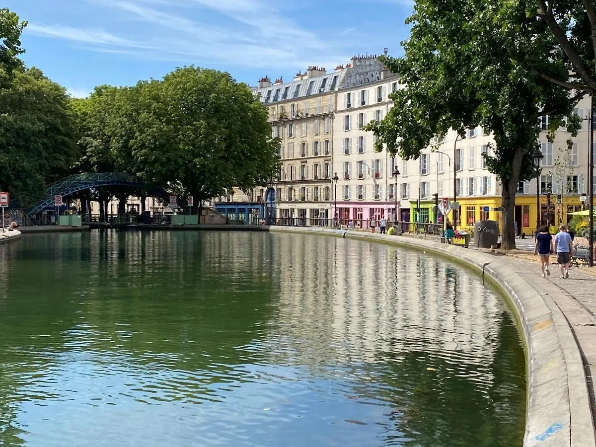 Canal - Gare De L'est Paryż