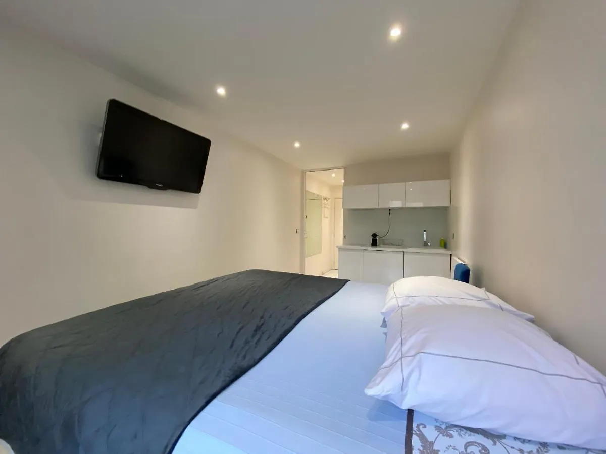 Canal - Gare De L'est Apartament Paryż