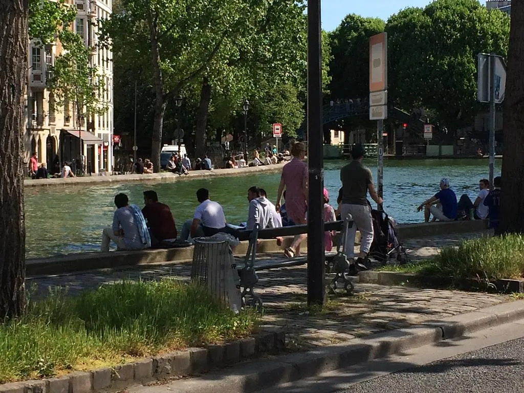 Canal - Gare De L'est * Paris